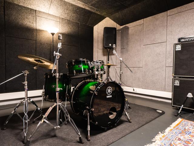 Room 13 - Pro