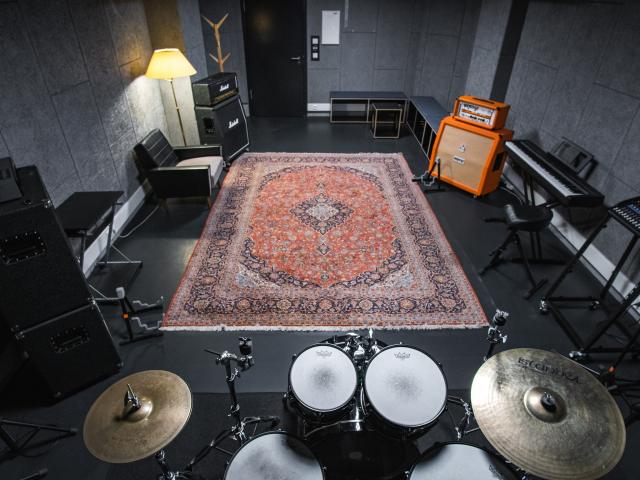 Room 11 - Pro