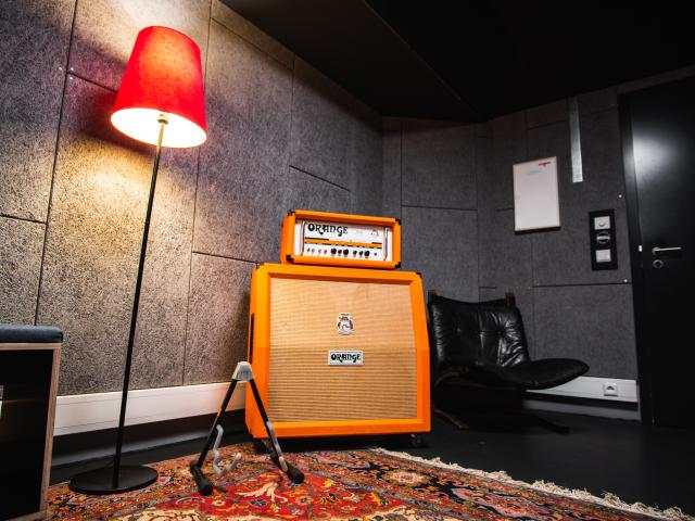 Room 12 - Pro